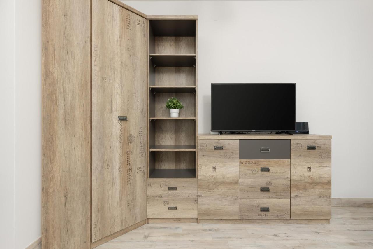 Studio Warsaw Wlochy 1 Sierpnia By Noclegi Renters Екстер'єр фото