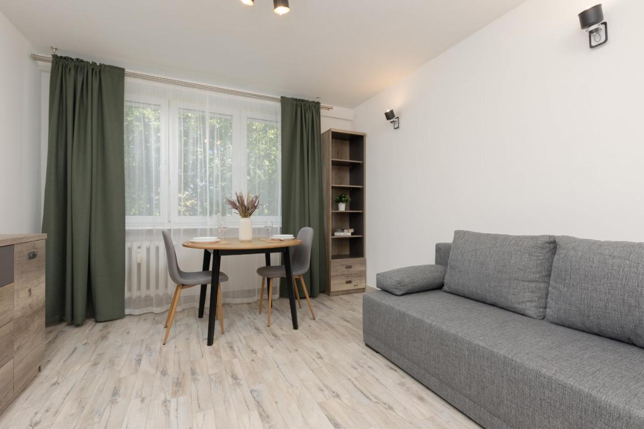 Studio Warsaw Wlochy 1 Sierpnia By Noclegi Renters Екстер'єр фото