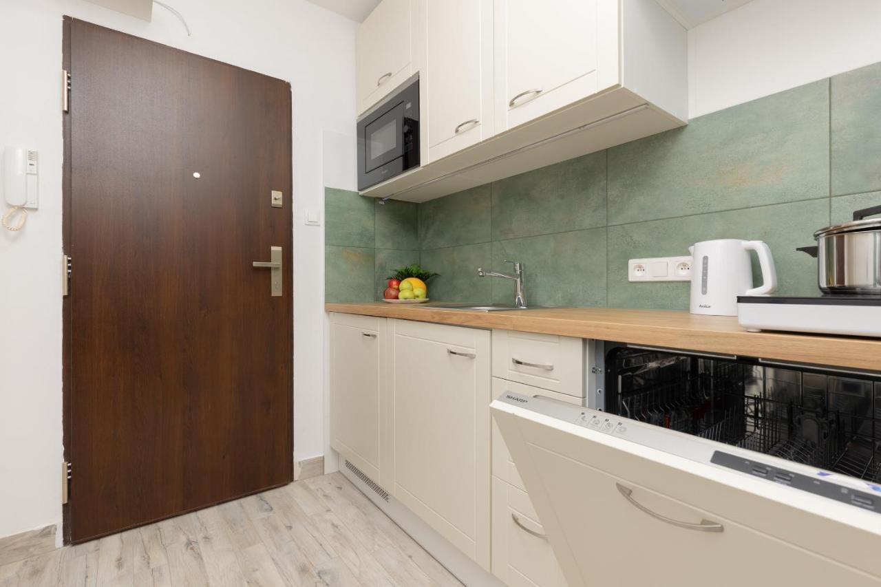 Studio Warsaw Wlochy 1 Sierpnia By Noclegi Renters Екстер'єр фото